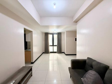 2 Bedroom in Greenbelt Hamilton Tower 1 Legaspi Village Makati