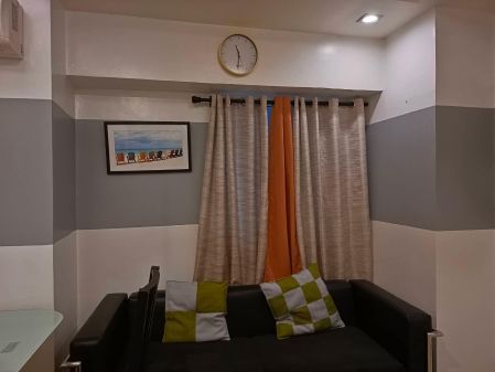 3 Rooms With Internet EDSA GMA MRT near Timog Centris VICTORIA ST