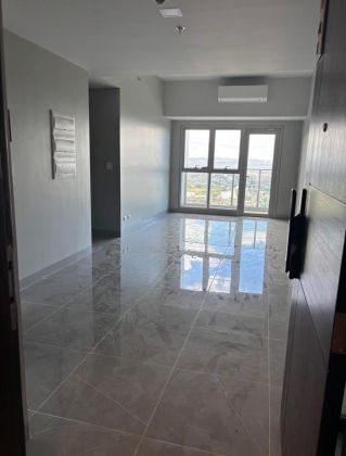 Brand New 2BR Executive Penthouse Uptown Arts for Rent BGC 
