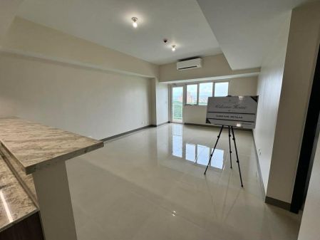 2 Bedroom for Rent Condo at Park McKinley West Taguig