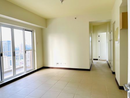 Unfurnished 3 Bedroom Unit at Brixton Place for Rent
