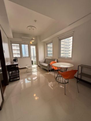 For Lease Fully Furnished 1 Bedroom corner Unit at Sonata