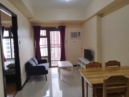 1 Bedroom with Balcony for Rent in The Radiance Manila Bay Pasay