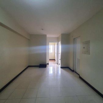 Unfurnished 2 Bedroom with Parking in Zinnia Towers QC