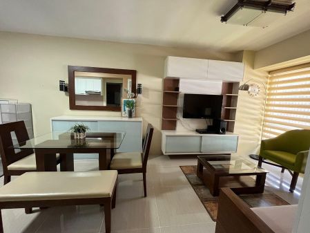 Fully Furnished 1 Bedroom Unit in Avida Towers 9th Avenue Place