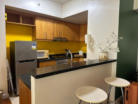 For Lease Newly Redecorated and Move in ready Manansala Tower