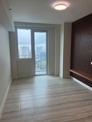 1BR Unit at in Maple at Verdant Towers Pasig
