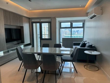 Stylish City living in Park West Bgc 3 Bed Furnished Condo