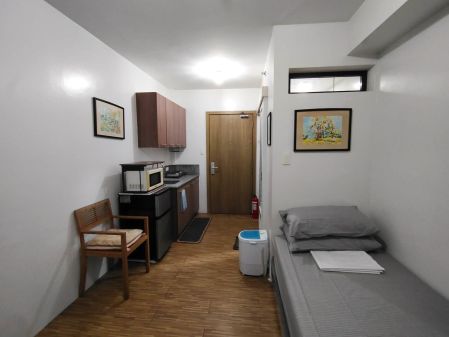 For Rent Studio Unit at Studio City Tower 1