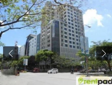 Fully Furnished 1BR Condo with Balcony Parking