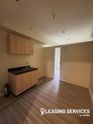 Brand new Bare 1 Bedroom Unit for Rent in Makati near Mrt