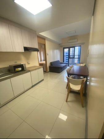 1 Bedroom with Balcony at Signa Residences near RCBC PBCom Ayala 