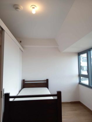 RISE28XX: For Rent Semi Furnished 1 Bedroom Unit at The Rise Maka