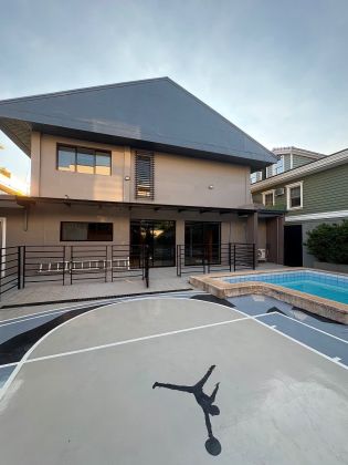For Rent San Lorenzo Village with Swimming Pool 270K