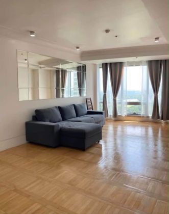 Golf View 2 Bedroom Unit in One Mckinley Place Bonifacio Global