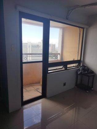 Fully Furnished 1 Bedroom at BSA Tower