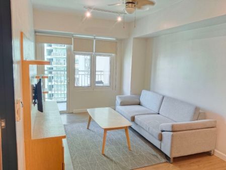 Interior Designed 1 Bedroom for Rent in Meranti Two Serendra