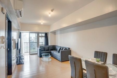 Fully Furnished 1 Bedroom Unit in Alveo Park Triangle Residence