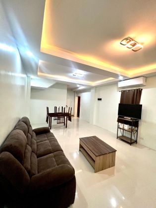 3BR 3 T and B Semi Furnished 3 Story Townhouse Lahug Cebu