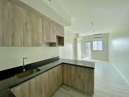 Studio Unfurnished for Rent in Maven at Capitol Commons