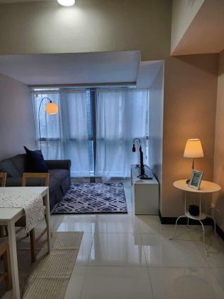 2BR Unit at Uptown Parksuites T1