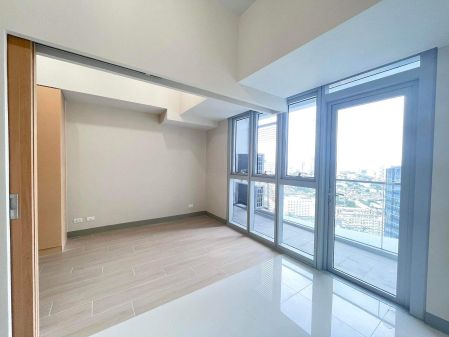 1 Bedroom Unfurnished for Rent at Uptown Parksuites
