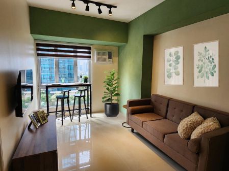 Fully Furnished 1 Bedroom Unit in The Montane BGC Taguig