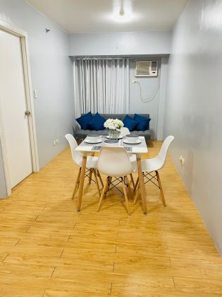 Basic Furnished 1BR for Rent in Avida Towers Alabang