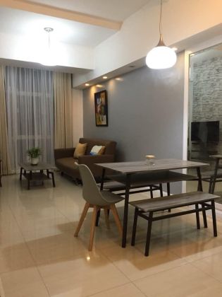 Fully Furnished 1 Bedroom Unit with Balcony for Rent 
