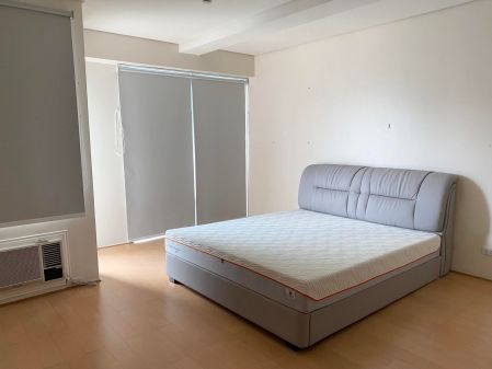 Semi Furnished 3 Bedroom Unit at Park West for Rent