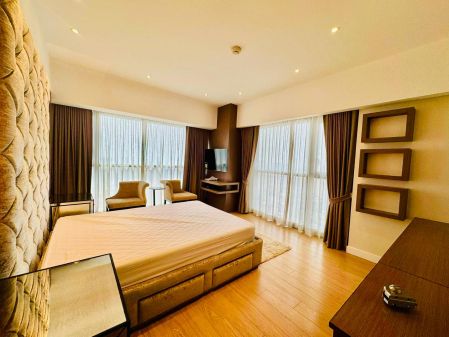 Interior Designed 2 Bedroom in One Shangrila Place