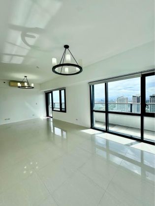 Elegant 3 Bedroom Home with Large Balcony in Arya Residences