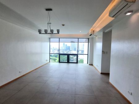 Semi Furnished 2BR Condo with Den and Parking at Bonifacio Ridge