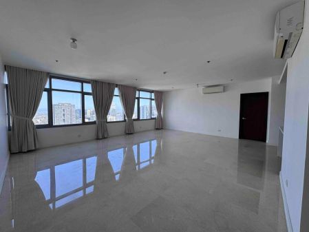 3 Bedroom Unit at The Suites at One Bonifacio High Street