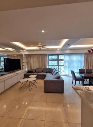 Luxury 2 Bedroom Condo at One Serendra Garden Bridge