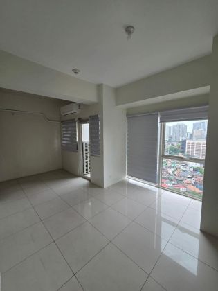 2 Bedroom Unit Time Square West Semi Furnished for Rent