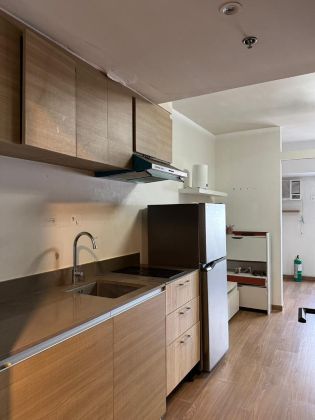 For Rent converted 1BR in the Rise East Wing Makati