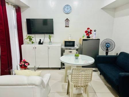 Fully Furnished Studio Unit at Horizons 101 for Rent