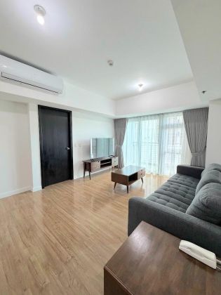 Fully Furnished 1 Bedroom Unit at The Veranda for Rent
