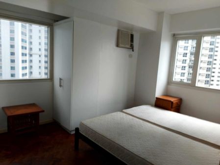 Fully Furnished 2BR for Rent in The Columns Ayala Avenue