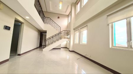Tuscany Private Estate 3 Bedroom Unit for Rent 