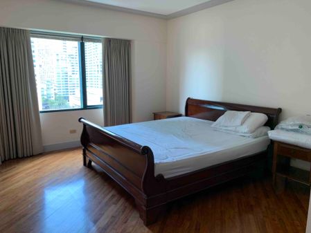 Fully Furnished 1BR for Rent in Hidalgo Place Makati