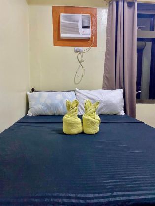 Unfurnished 1 Bedroom Unit at Azalea Place for Rent