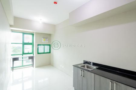 Unfurnished Studio at Tomas Morato for Rent