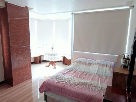 For Rent 2 Bedroom Furnished Unit in Seibu BGC