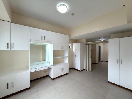 1 Bedroom near Don Bosco Makati Unfurnished for Rent