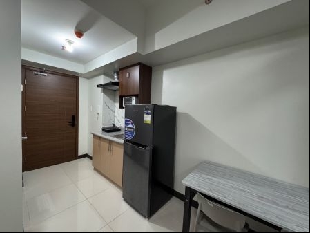 1 Bedroom with Parking Quantum Residences