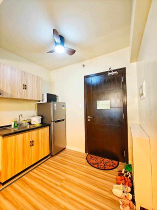 Fully Furnished 1 Bedroom Unit at Avida Towers Vireo for Rent