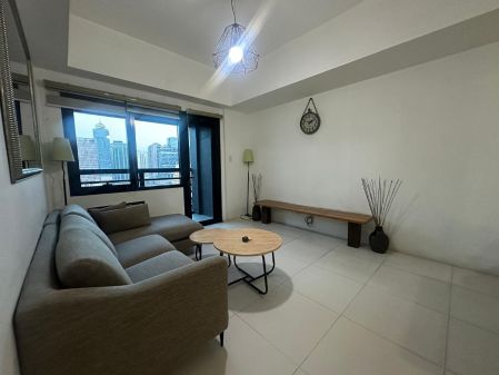 Fully Furnished 1BR Unit in Icon Plaza BGC for Rent
