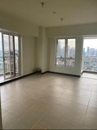 3BR for Rent at Brixton Place in Kapitolyo near BGC with FREE par